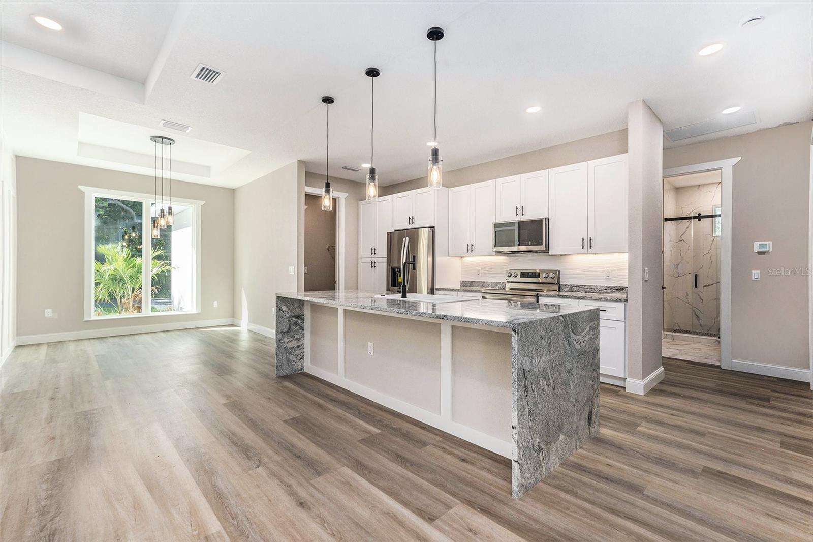 Image 11 of 31 For 9229 Creston Avenue