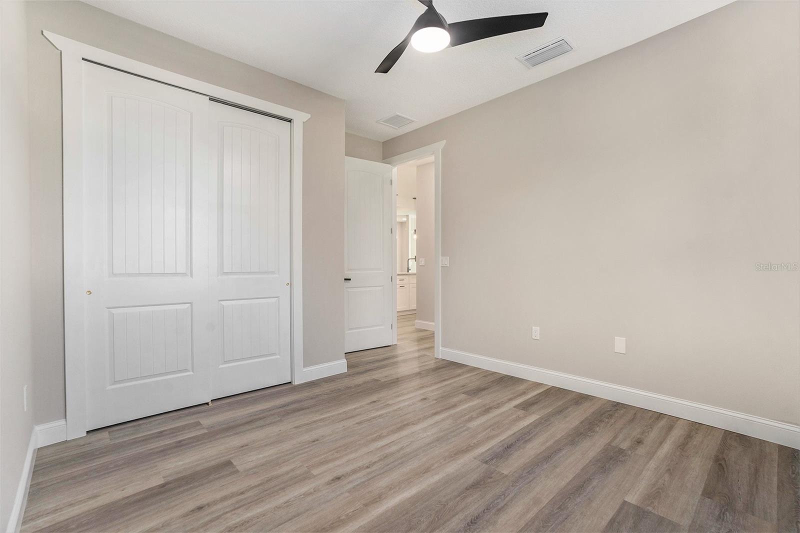 Image 33 of 47 For 9229 Creston Avenue