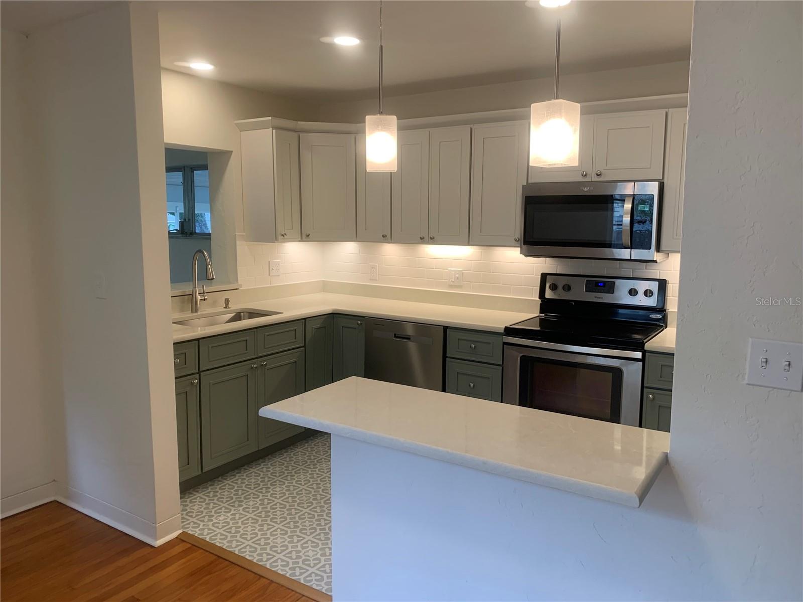 Image 2 of 6 For 1236 15th Street N