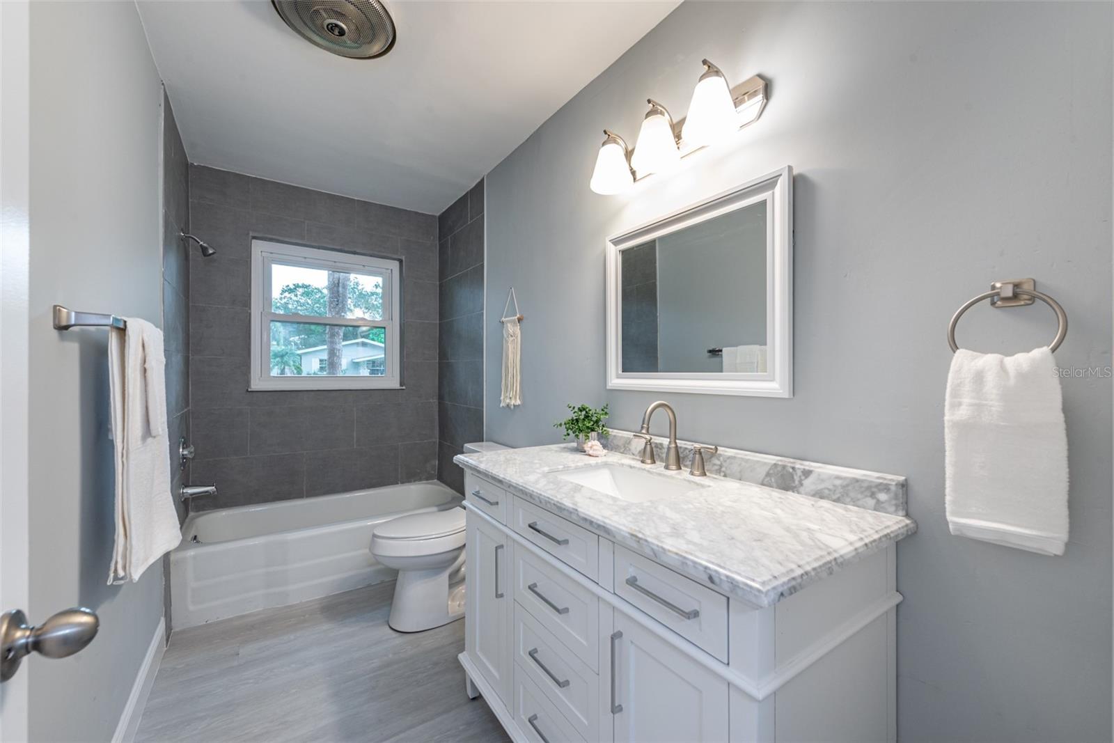 Image 21 of 32 For 5625 Atlantic Avenue N