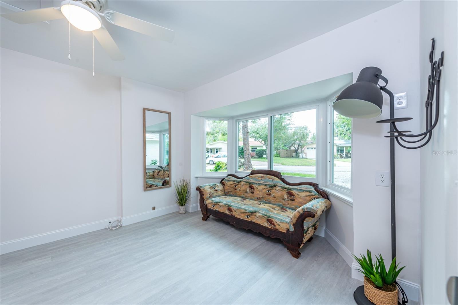 Image 22 of 32 For 5625 Atlantic Avenue N