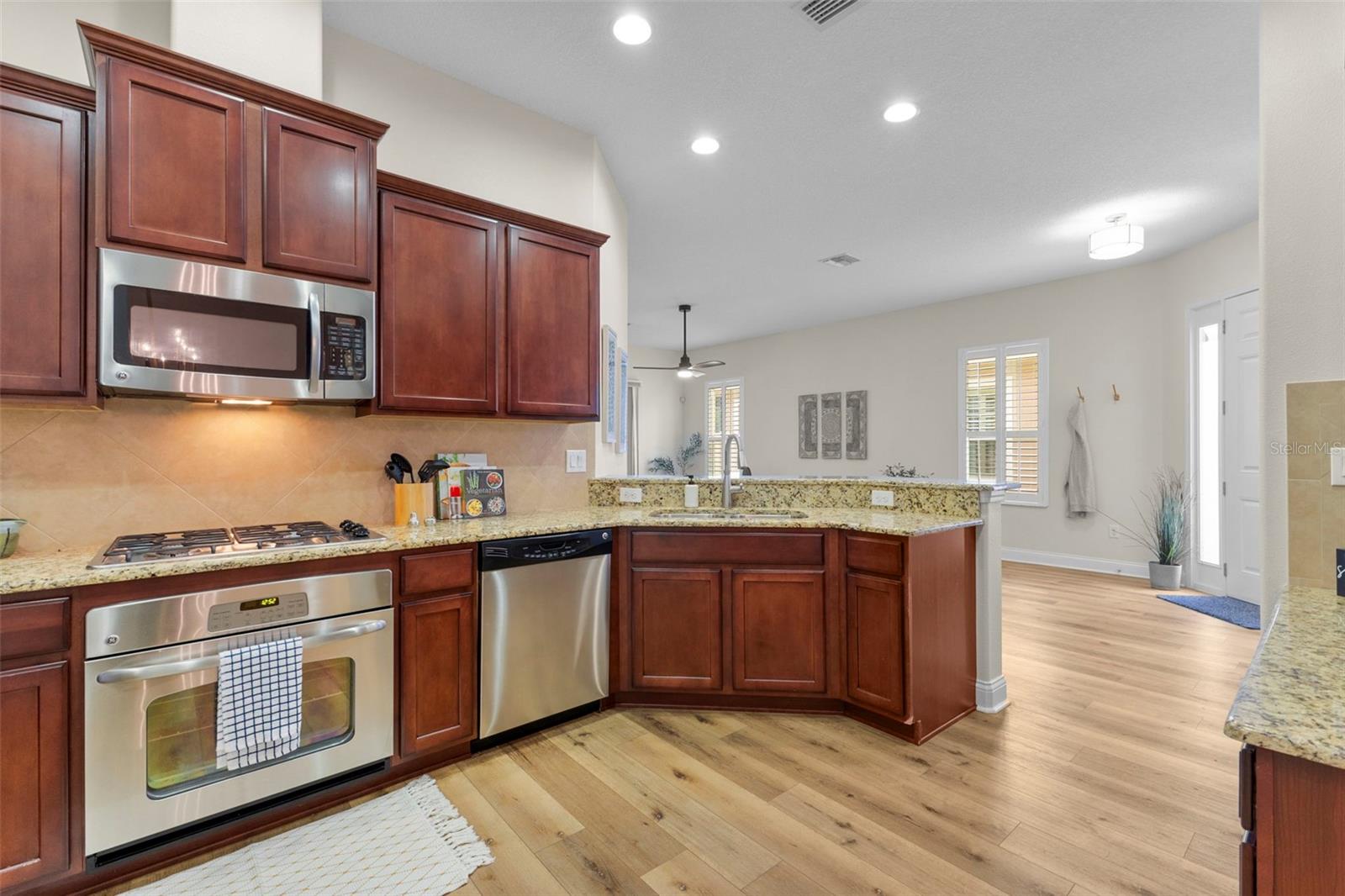 Image 14 of 47 For 20821 Amanda Oak Court