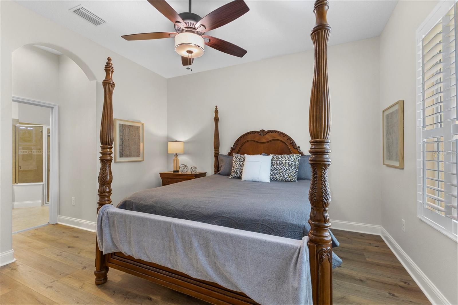 Image 23 of 47 For 20821 Amanda Oak Court