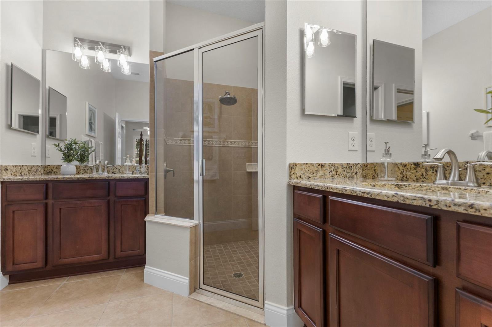 Image 25 of 47 For 20821 Amanda Oak Court