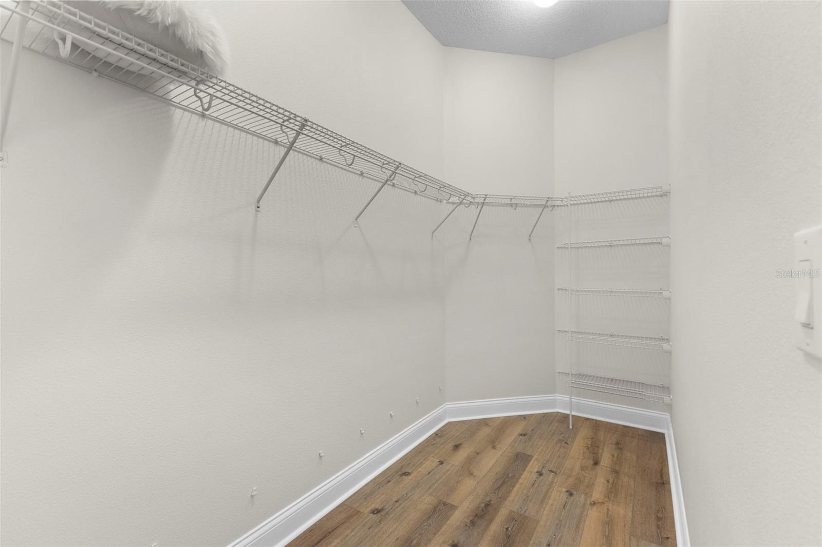 Image 26 of 47 For 20821 Amanda Oak Court