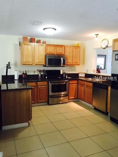 Image 2 of 6 For 230 20th Street Sw