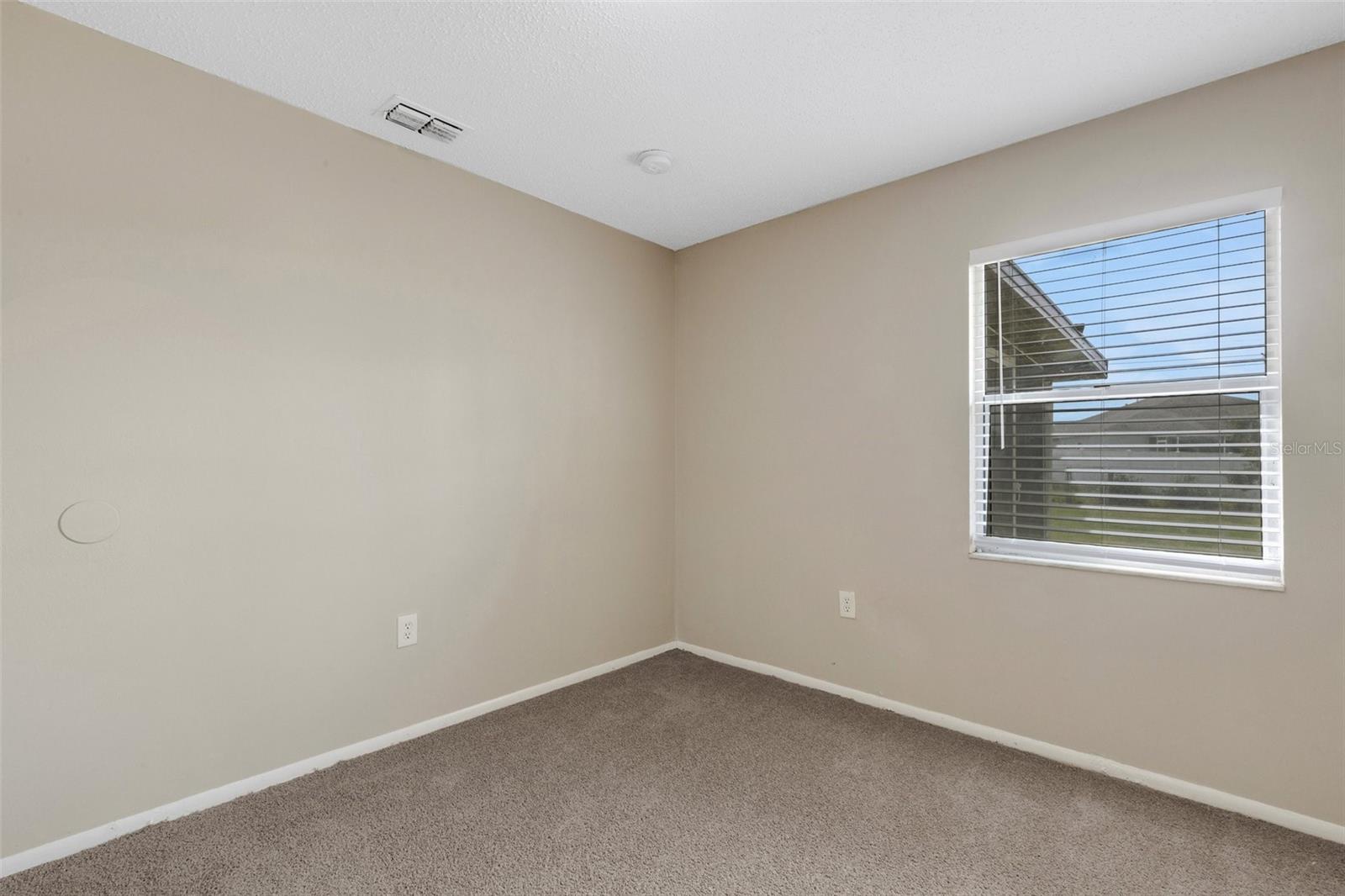 Image 23 of 54 For 3518 Dovetail Lane N