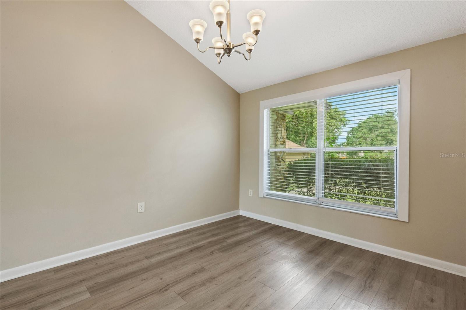 Image 26 of 54 For 3518 Dovetail Lane N