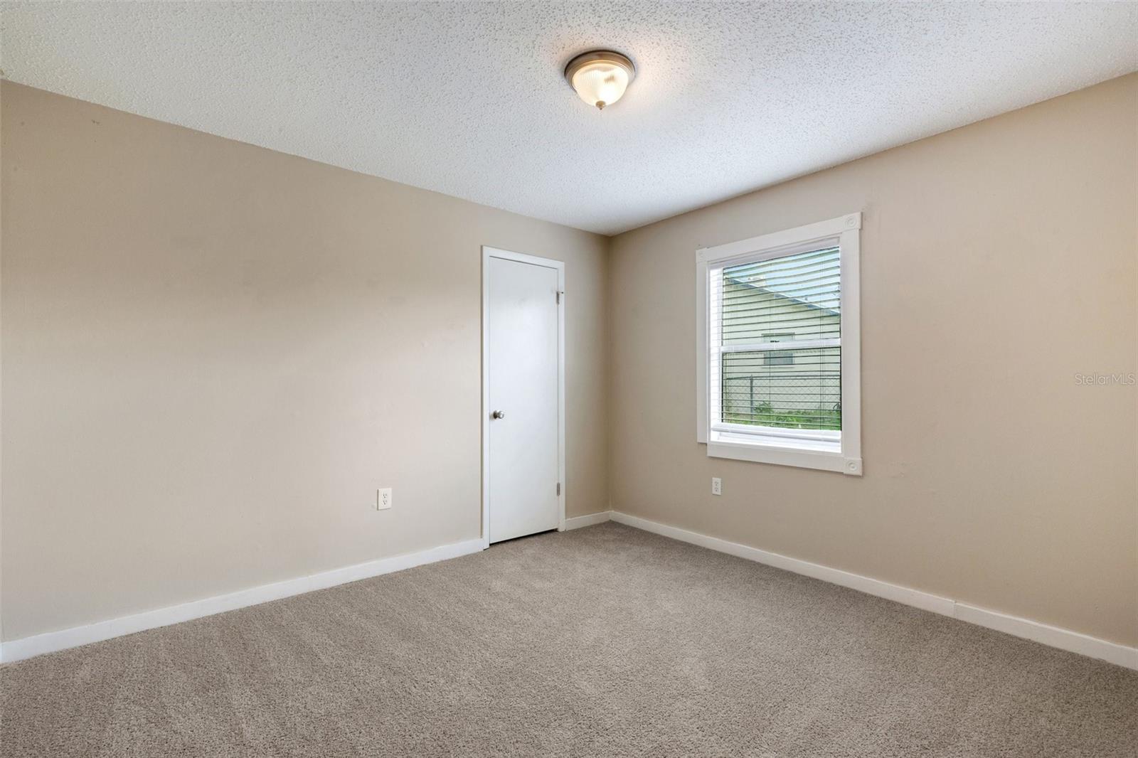 Image 33 of 54 For 3518 Dovetail Lane N