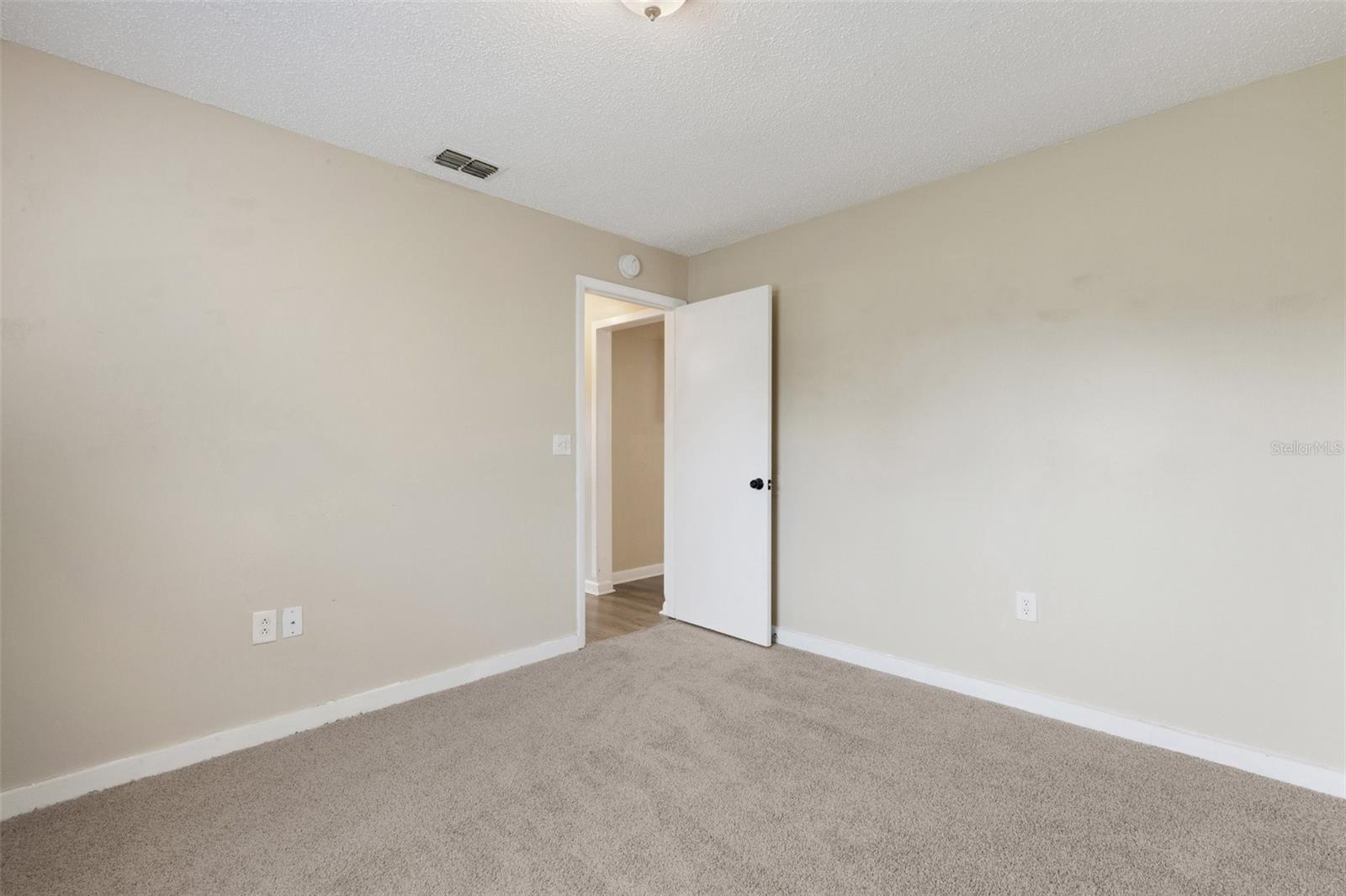 Image 35 of 54 For 3518 Dovetail Lane N