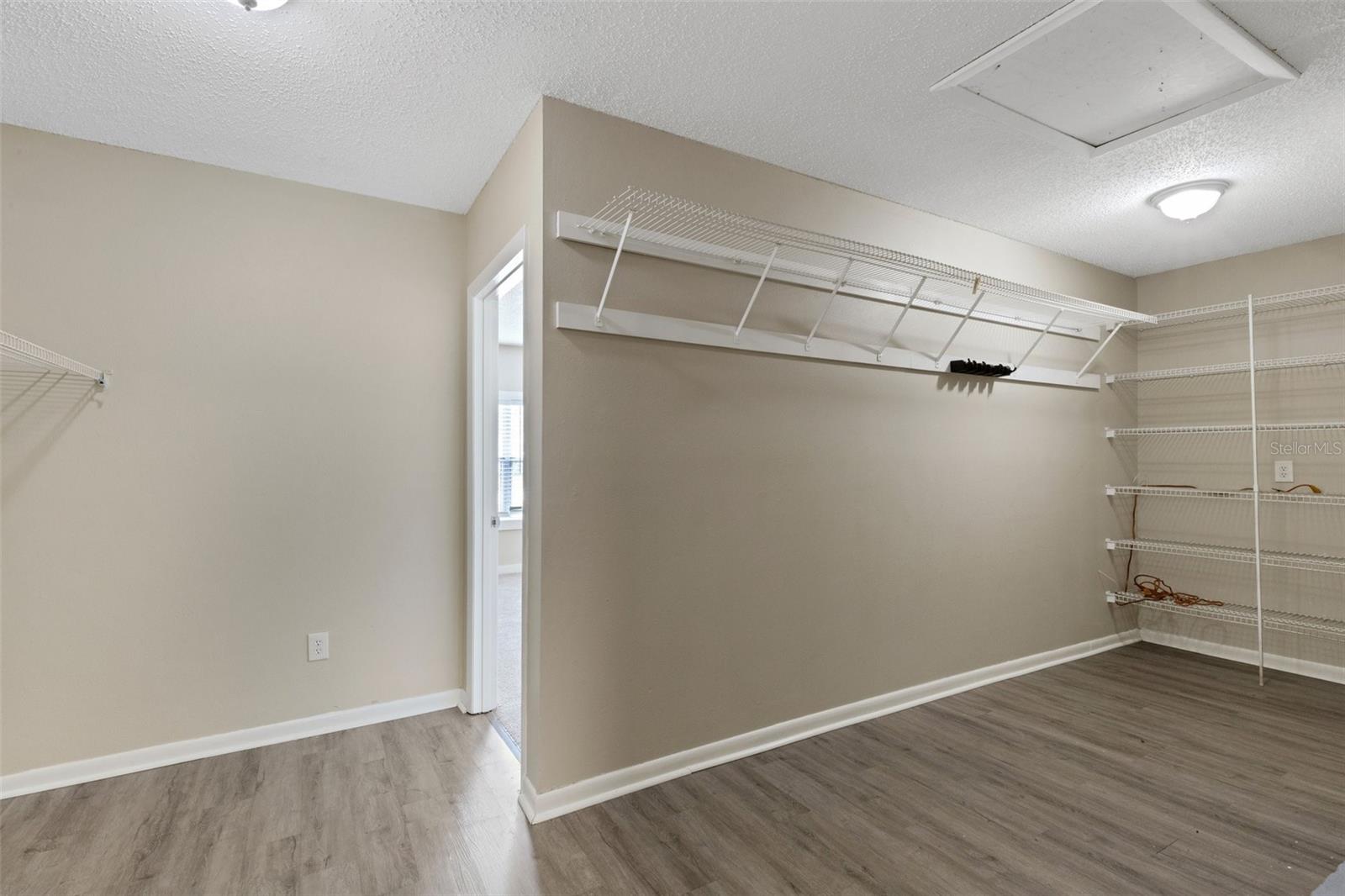 Image 37 of 54 For 3518 Dovetail Lane N
