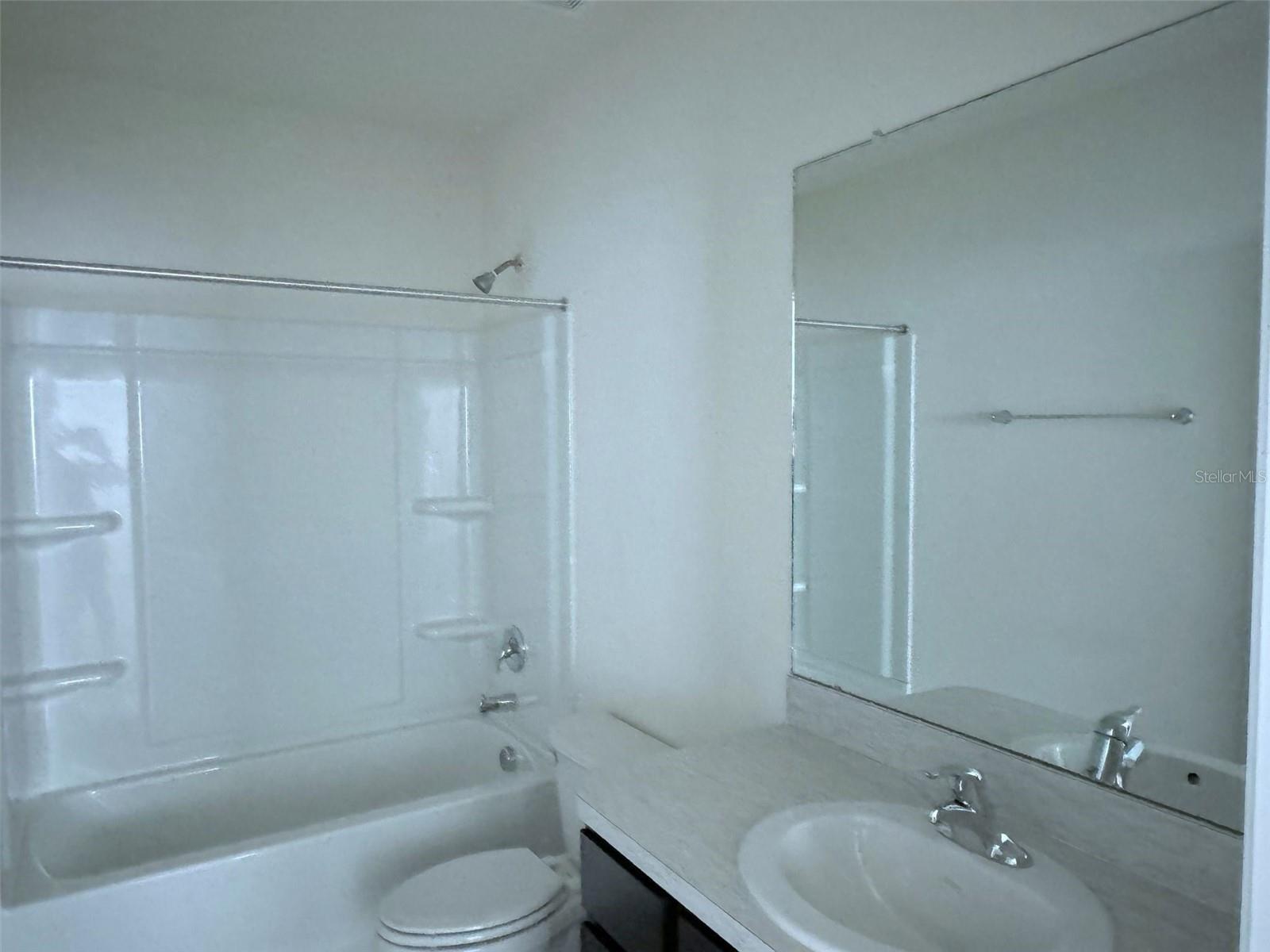 Image 10 of 23 For 5660 Castle Cary Row