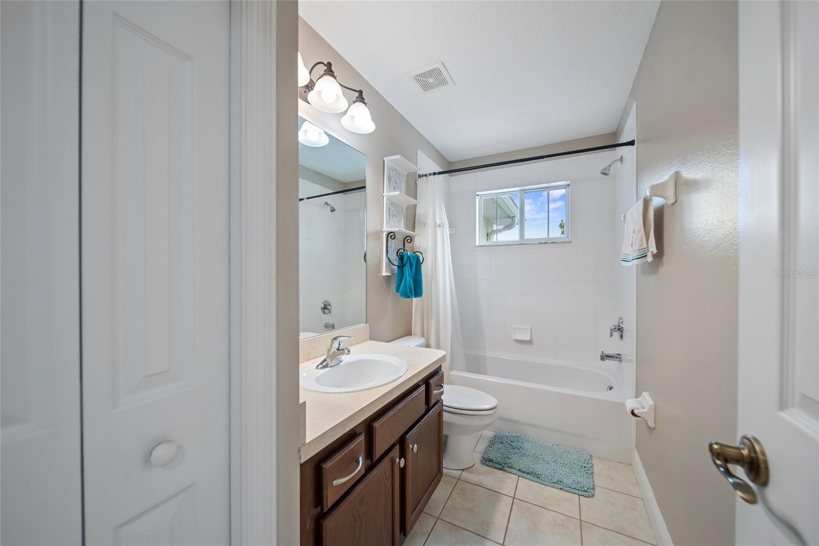 Image 17 of 27 For 558 Harbor Ridge Drive