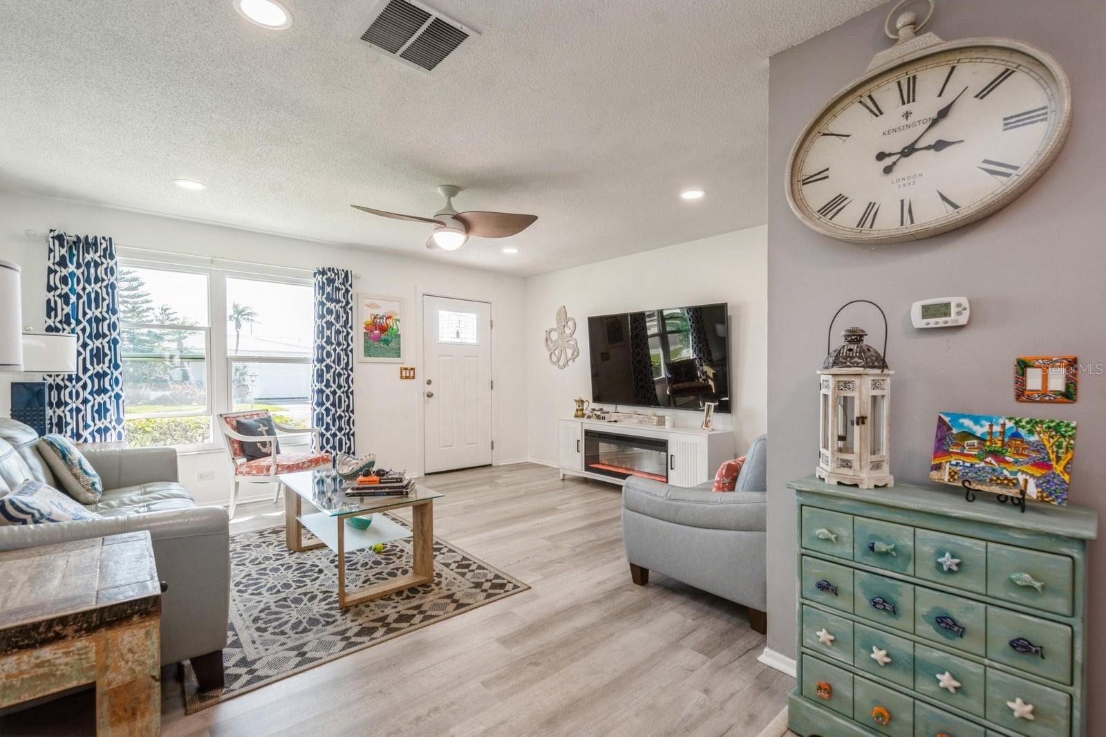 Image 4 of 33 For 3715 98th Avenue N 3