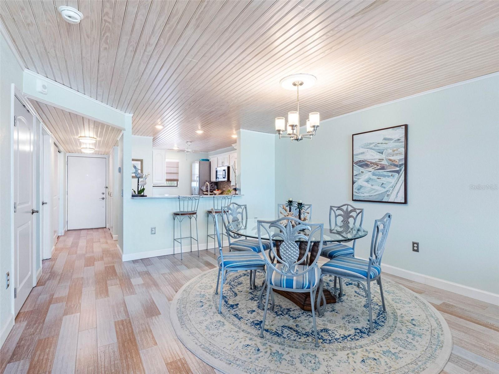 Image 12 of 74 For 18304 Gulf Boulevard 308