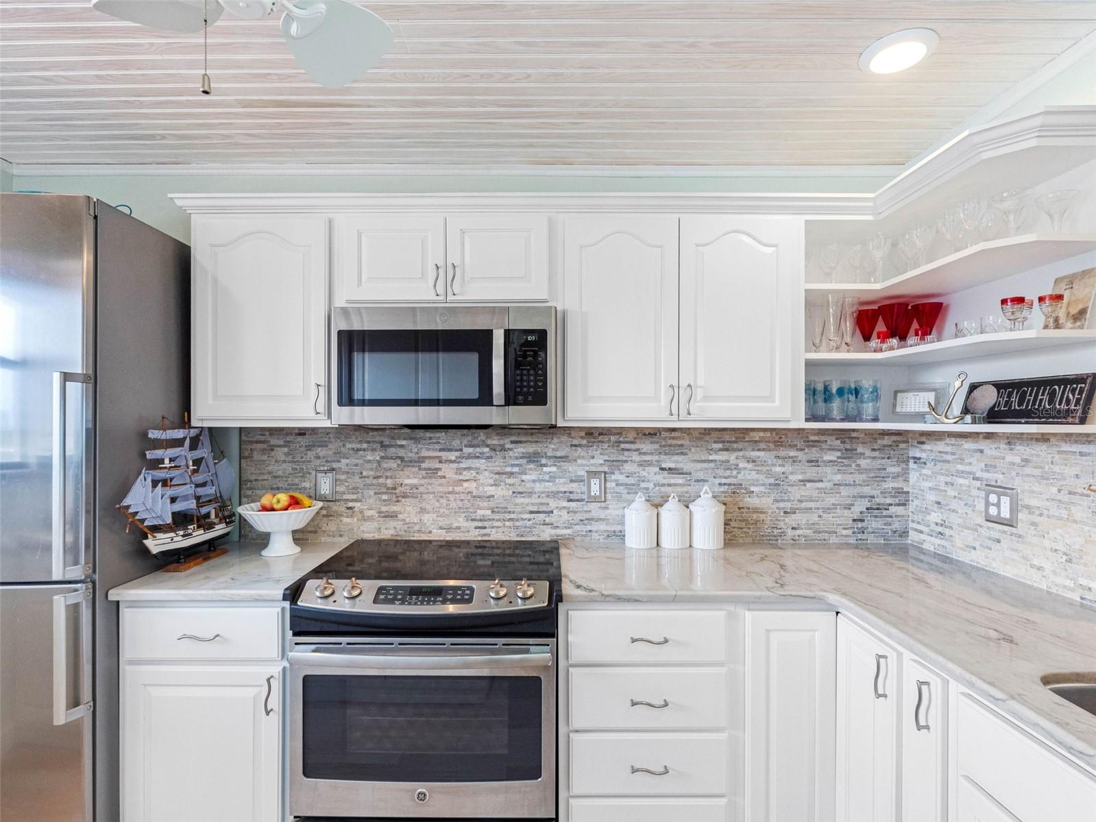 Image 19 of 74 For 18304 Gulf Boulevard 308