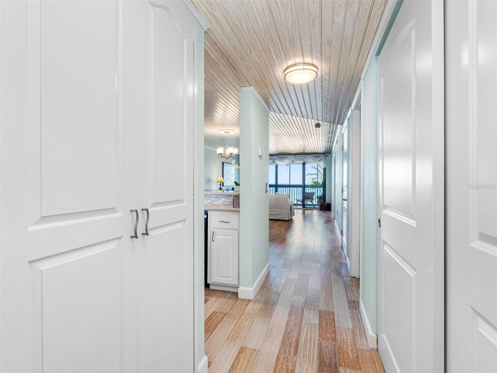 Image 26 of 74 For 18304 Gulf Boulevard 308