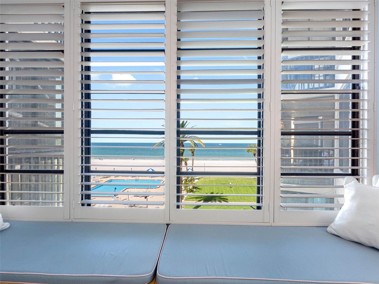 Image 32 of 74 For 18304 Gulf Boulevard 308
