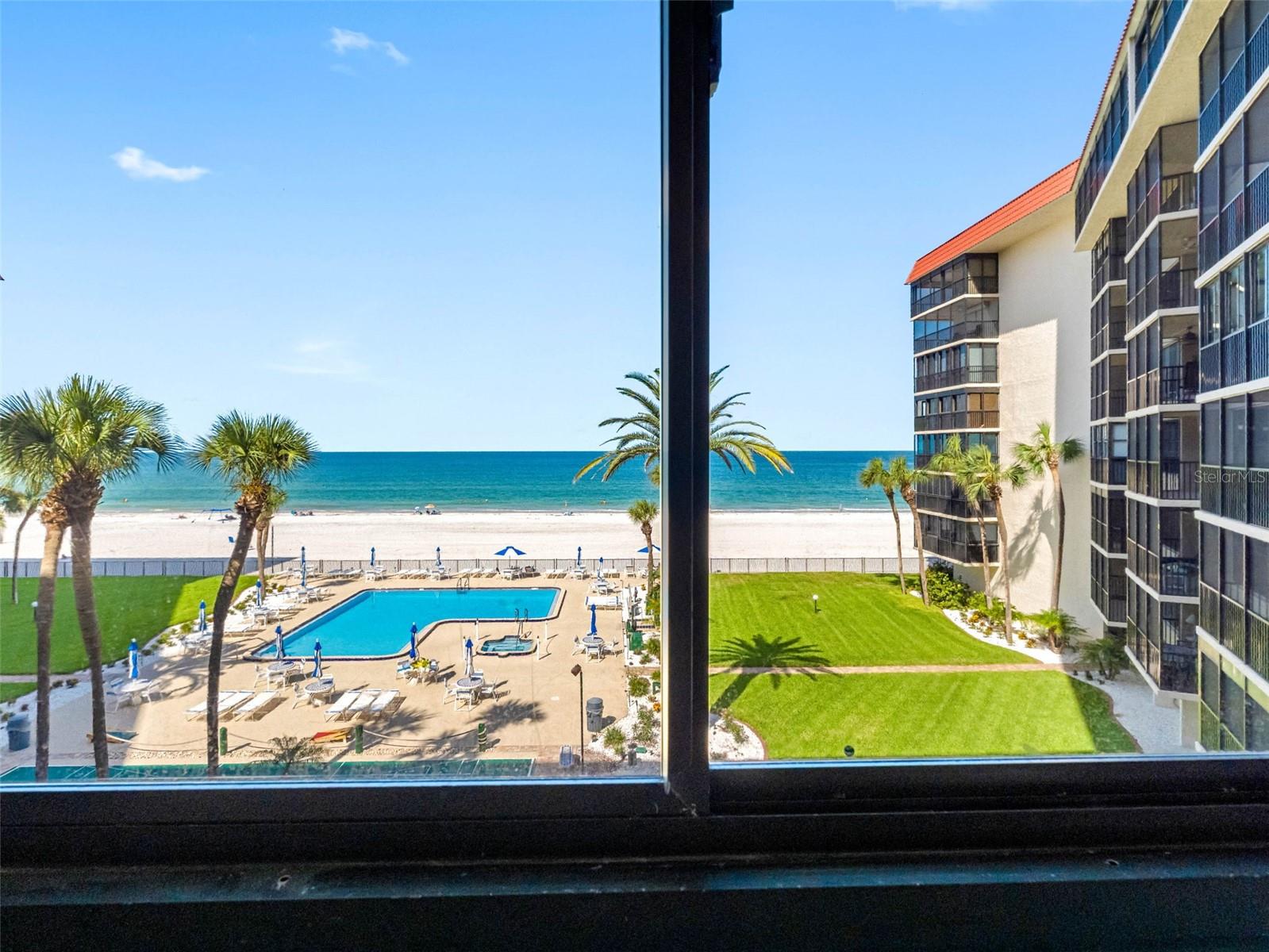 Image 35 of 74 For 18304 Gulf Boulevard 308