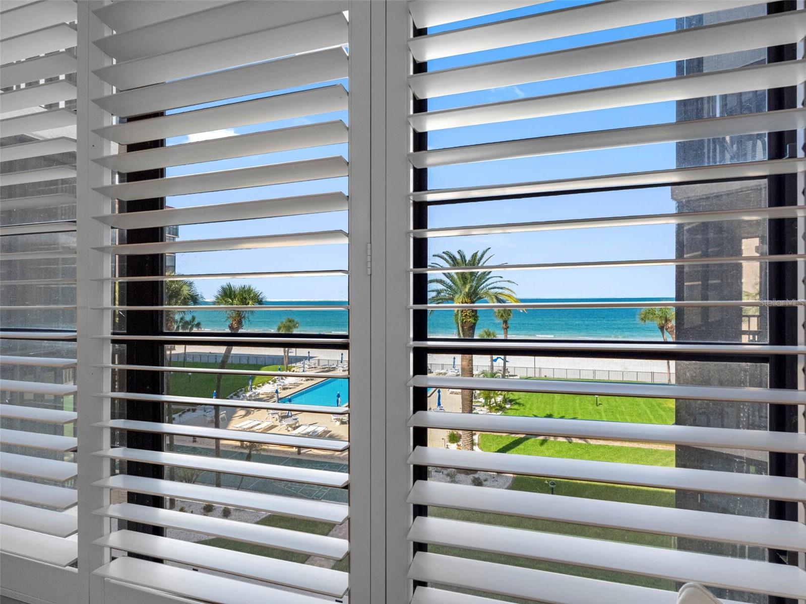Image 36 of 74 For 18304 Gulf Boulevard 308