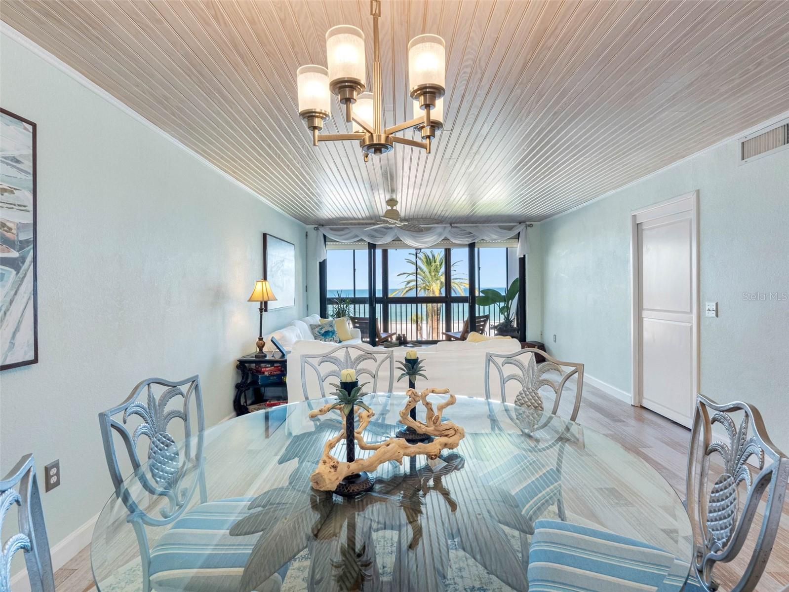 Image 53 of 74 For 18304 Gulf Boulevard 308