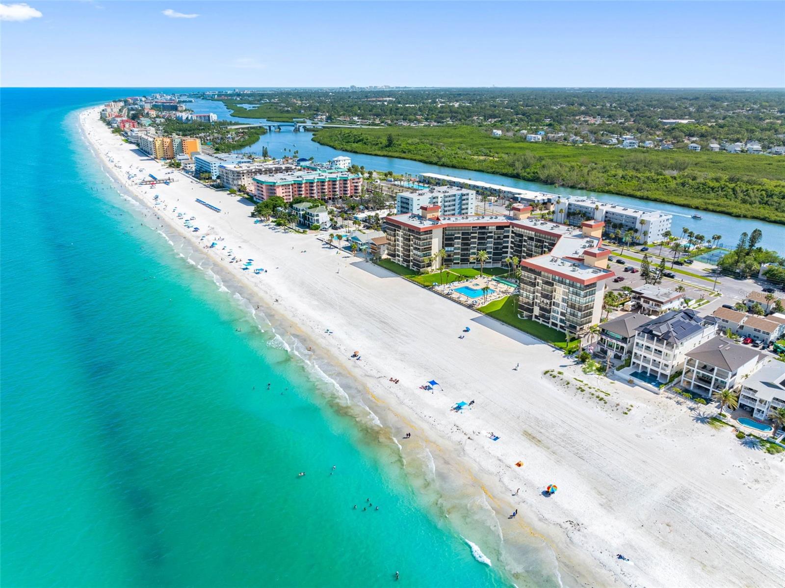 Image 62 of 74 For 18304 Gulf Boulevard 308