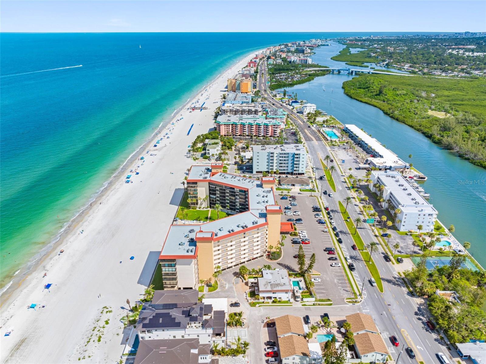 Image 64 of 74 For 18304 Gulf Boulevard 308
