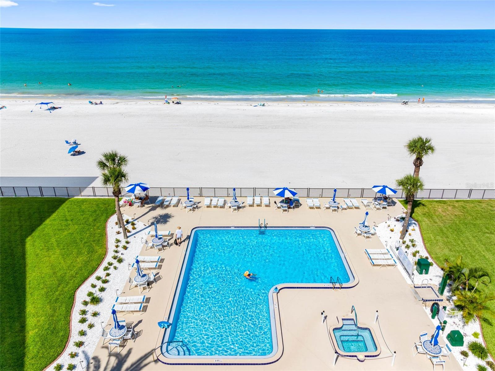 Image 9 of 74 For 18304 Gulf Boulevard 308