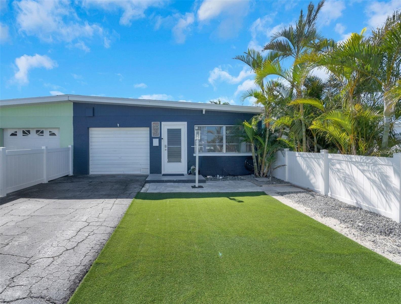 Details for 423 62nd Street, HOLMES BEACH, FL 34217