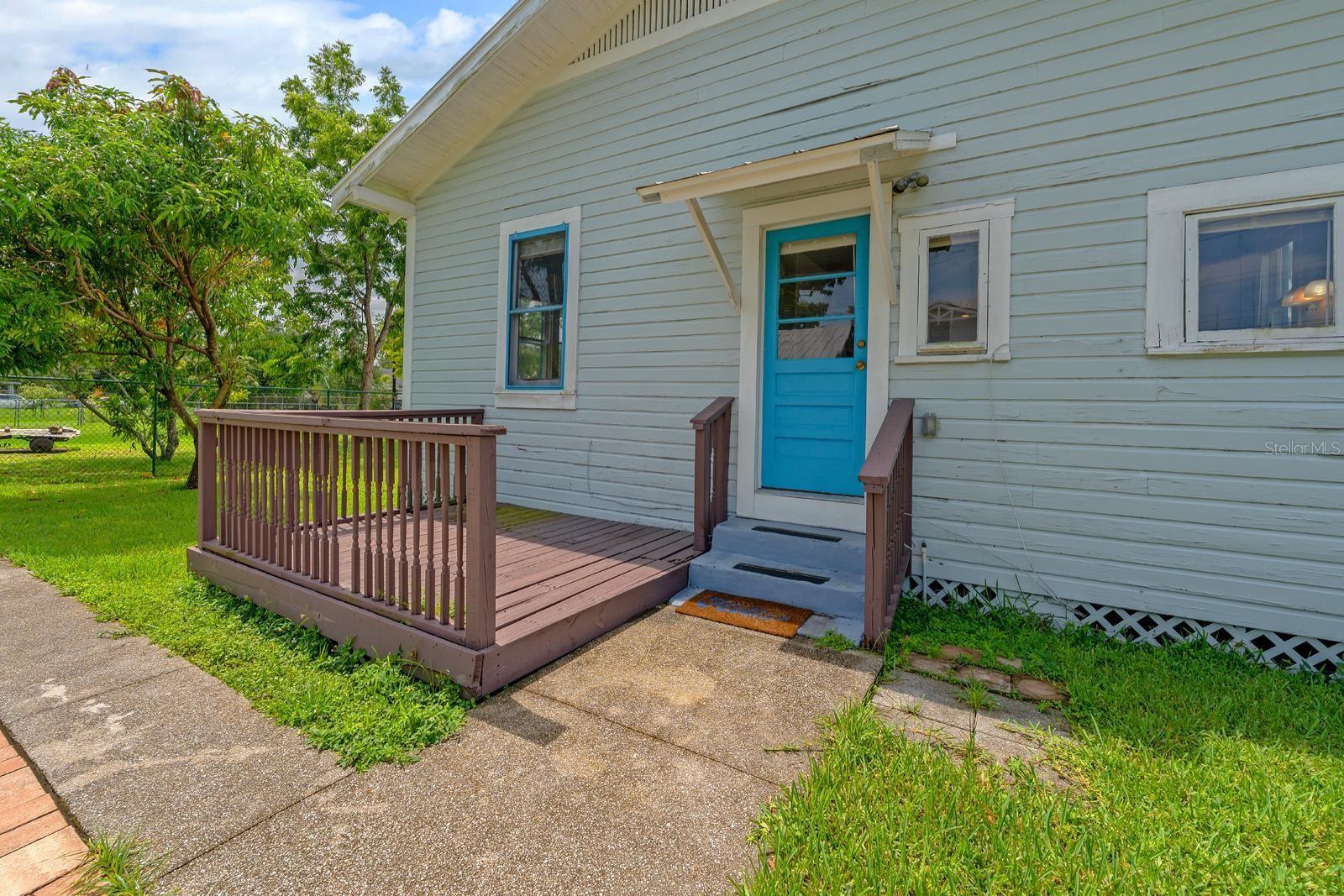 Image 16 of 21 For 2402 10th Avenue