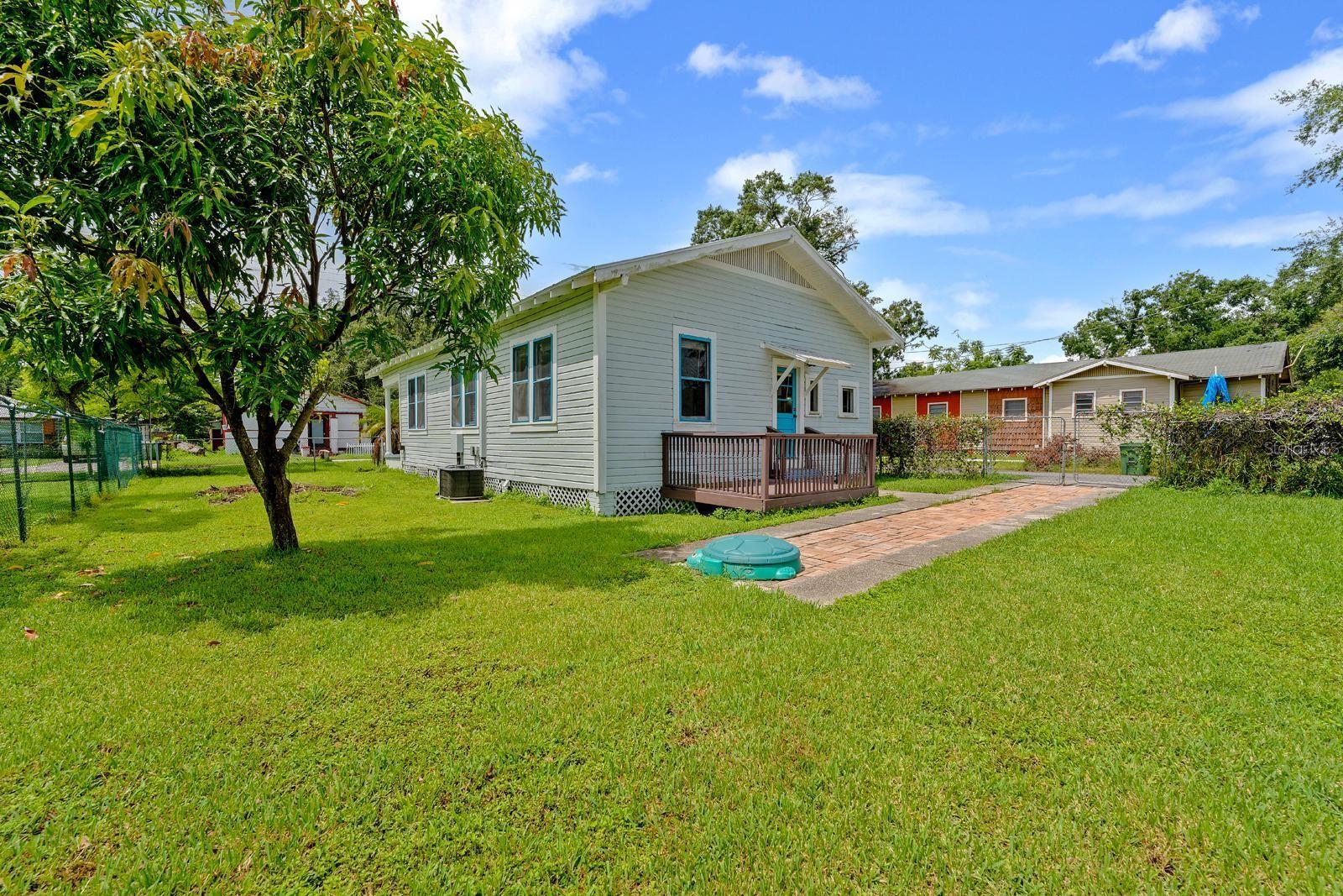 Image 17 of 21 For 2402 10th Avenue