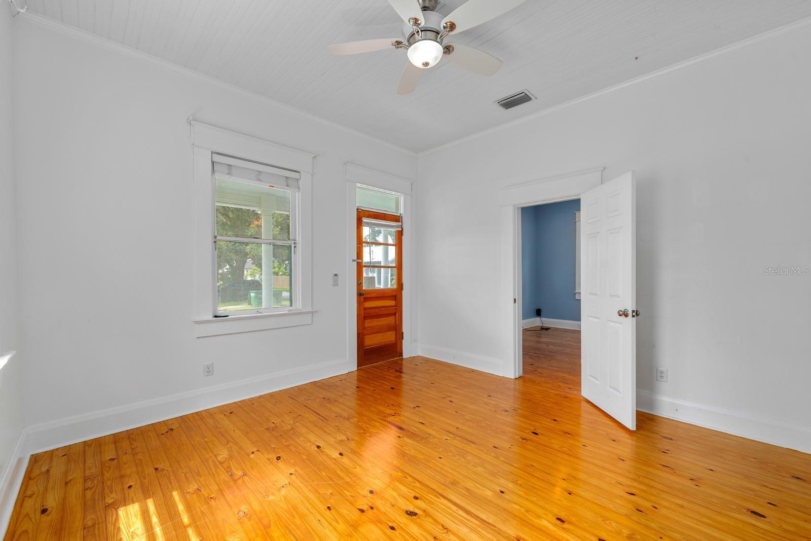 Image 7 of 21 For 2402 10th Avenue