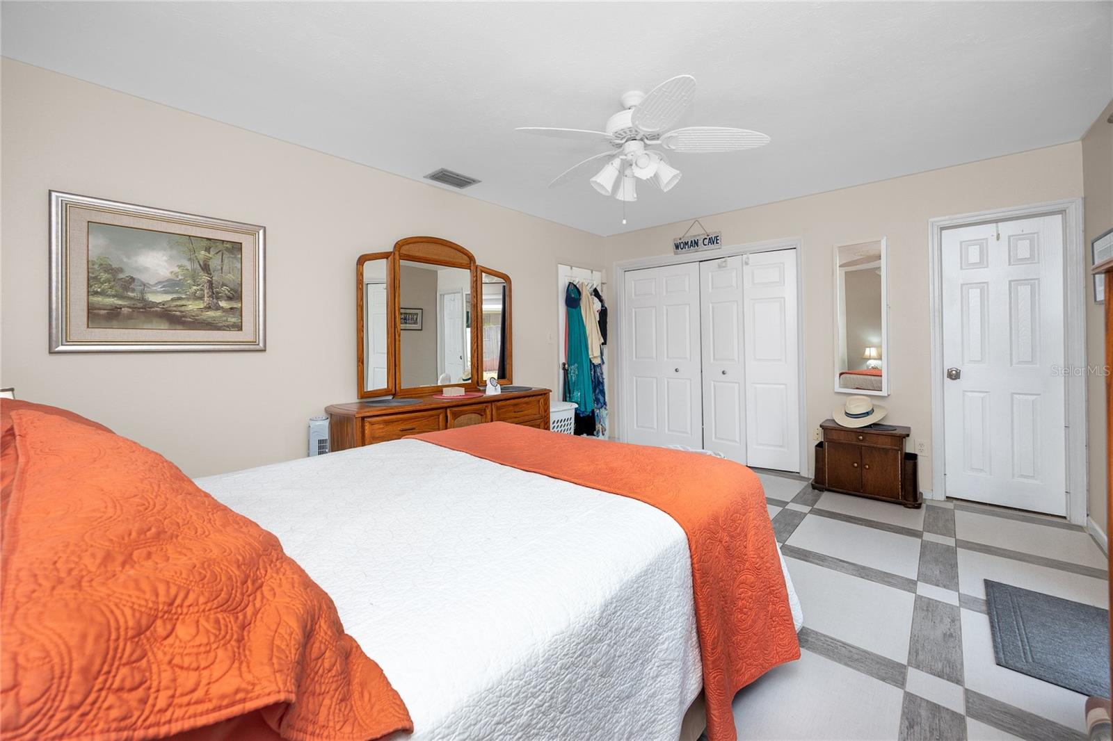 Image 15 of 43 For 10504 Lacera Drive