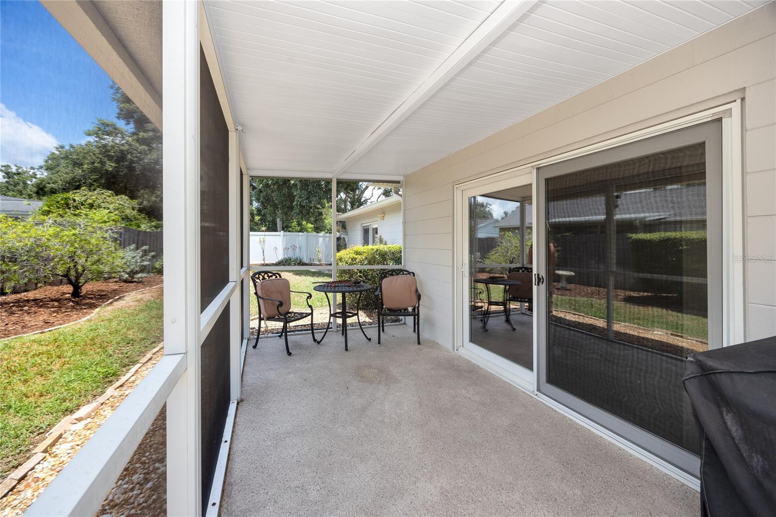 Image 24 of 43 For 10504 Lacera Drive