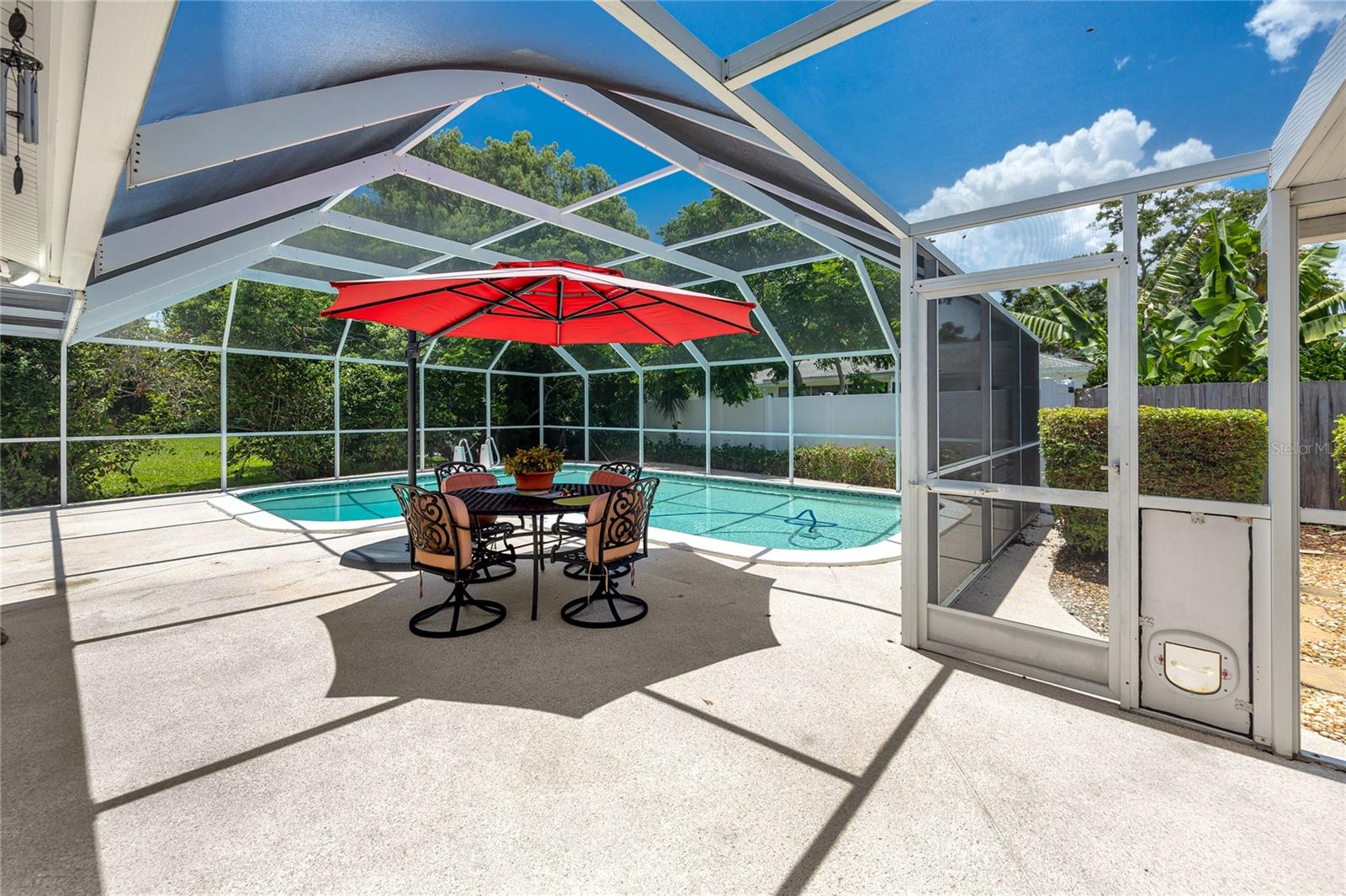 Image 35 of 43 For 10504 Lacera Drive