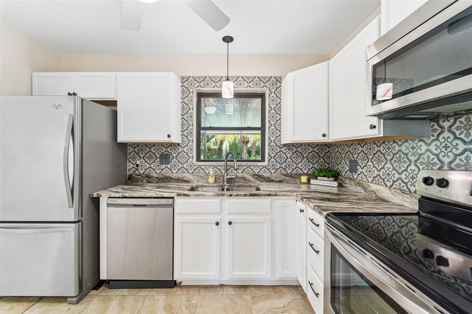 Image 7 of 37 For 2443 68th Avenue S