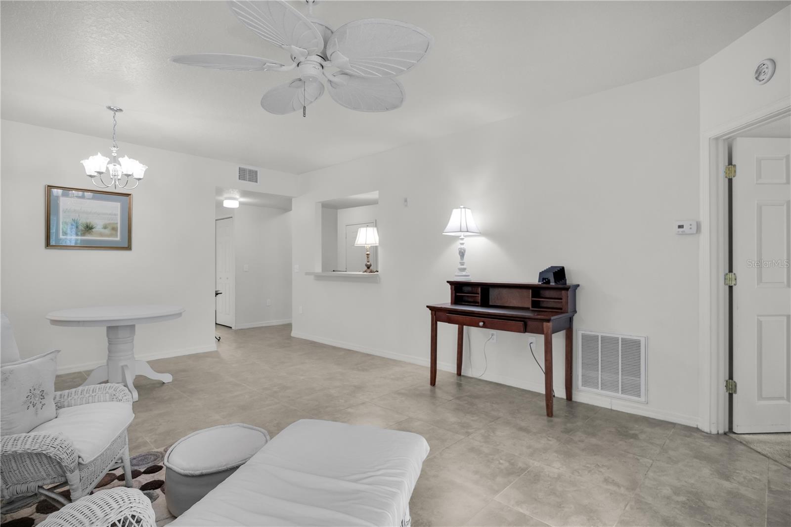 Image 11 of 25 For 6433 Cypressdale Drive 102