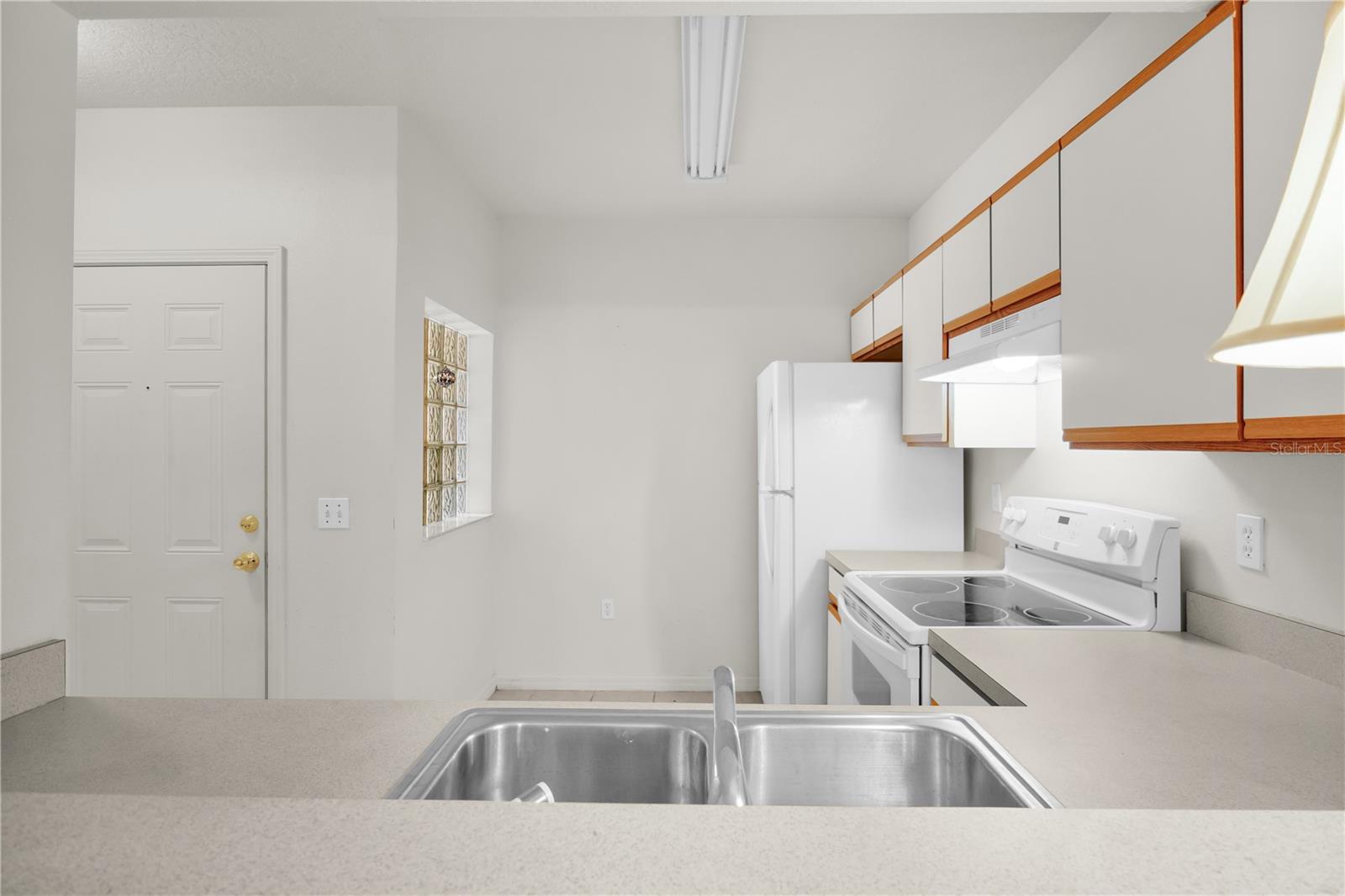 Image 18 of 25 For 6433 Cypressdale Drive 102