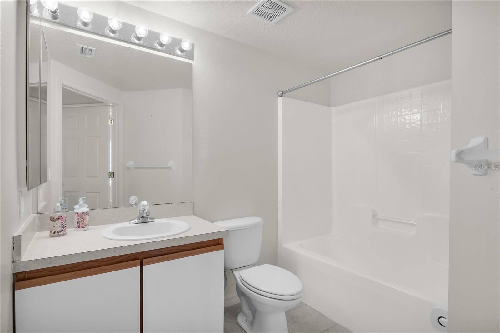 Image 7 of 25 For 6433 Cypressdale Drive 102