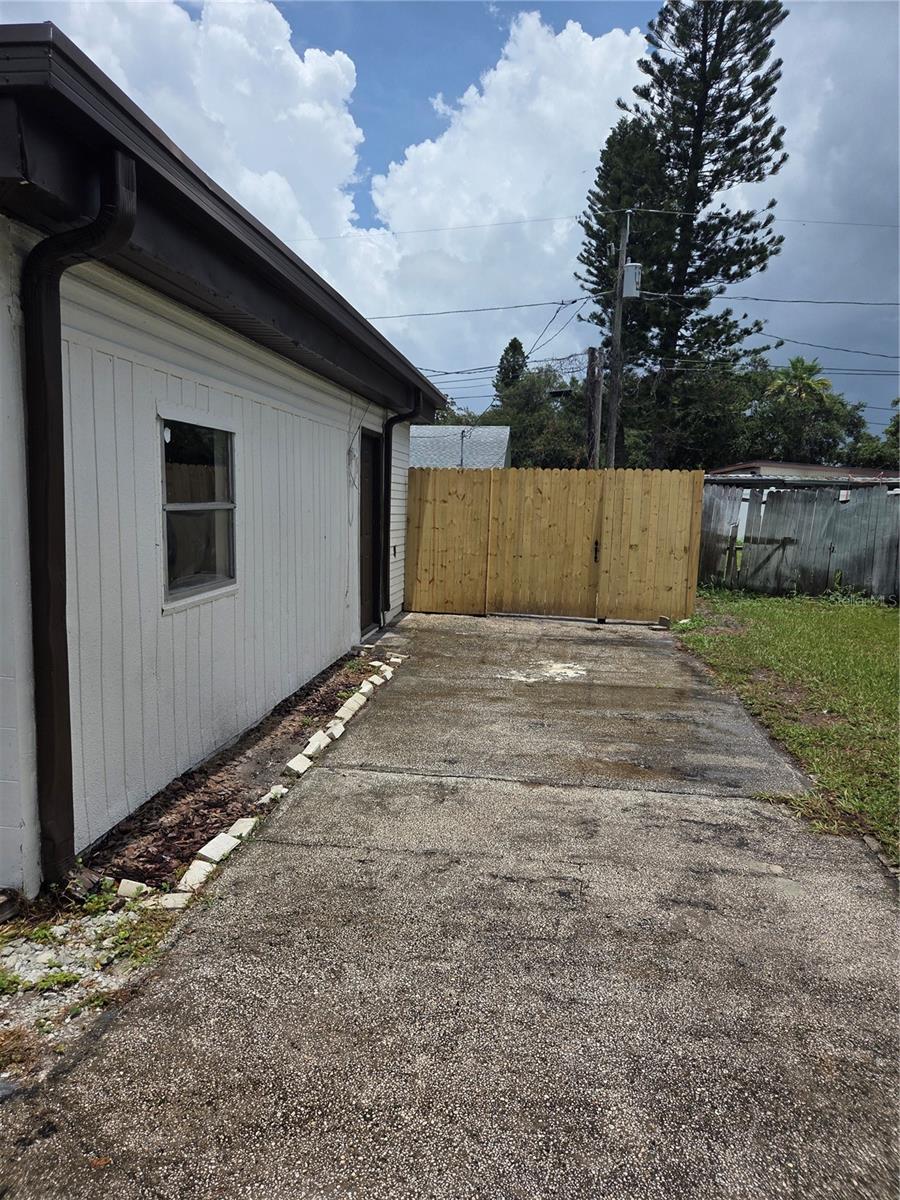 Image 19 of 19 For 8695 92nd Terrace