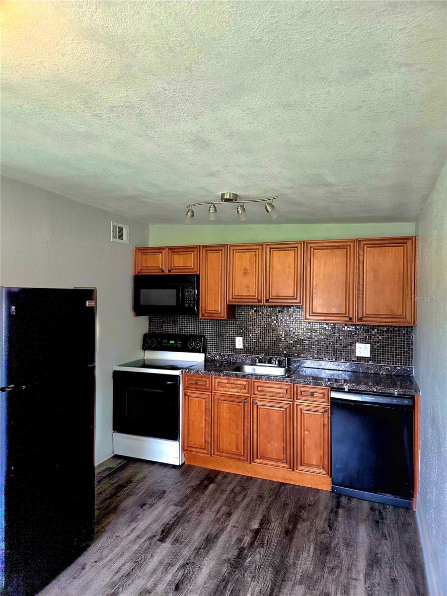 Image 3 of 19 For 8695 92nd Terrace
