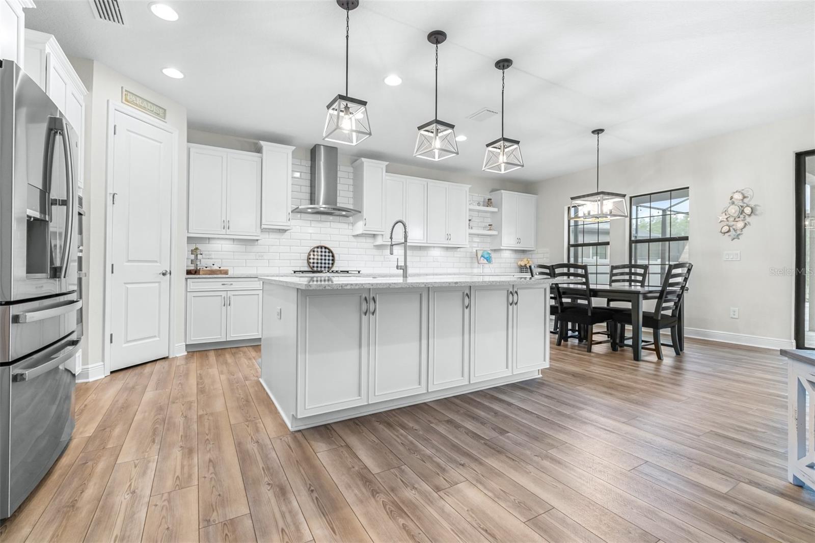Image 12 of 85 For 21896 Emory Oak Place