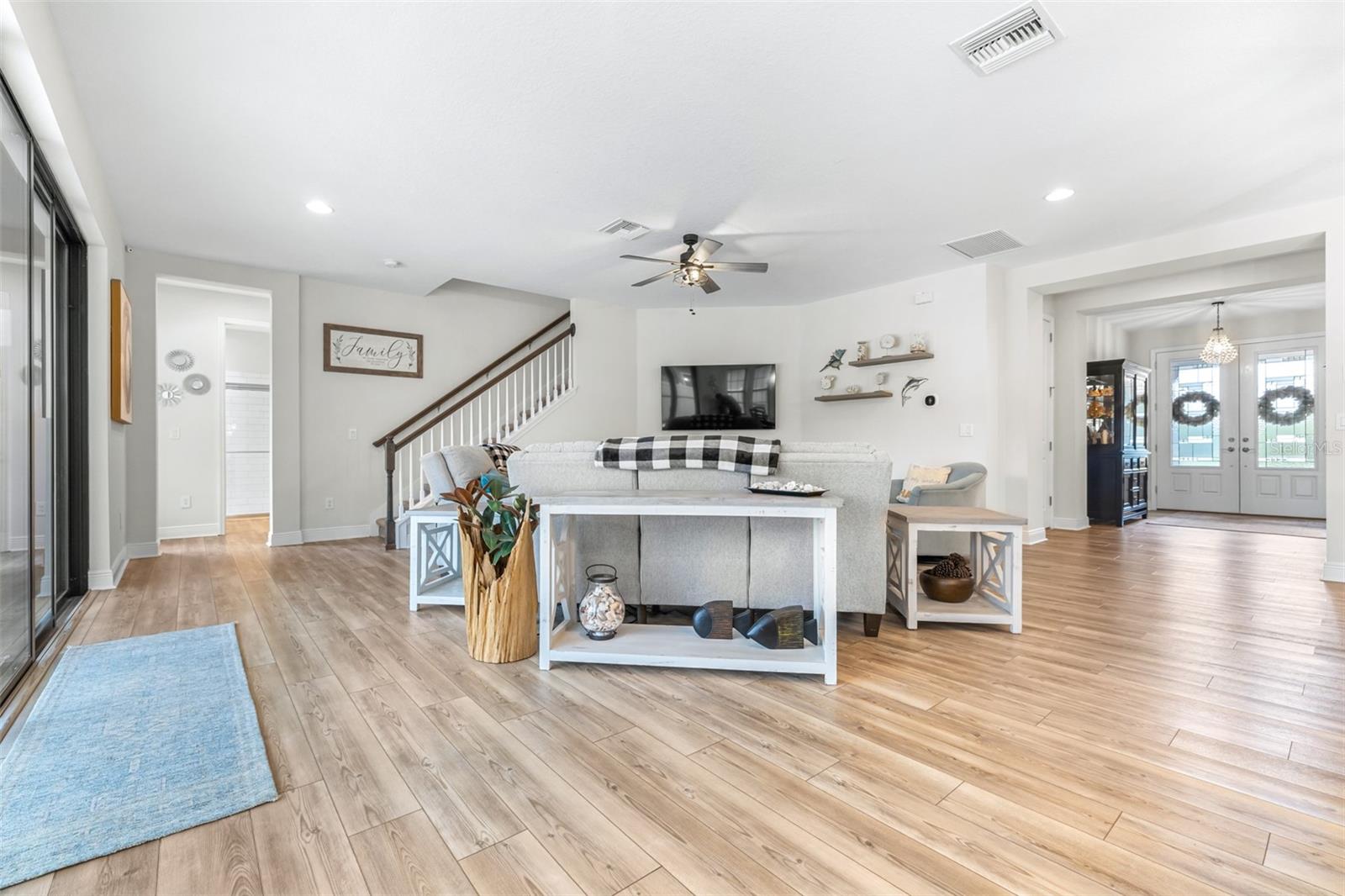 Image 20 of 85 For 21896 Emory Oak Place