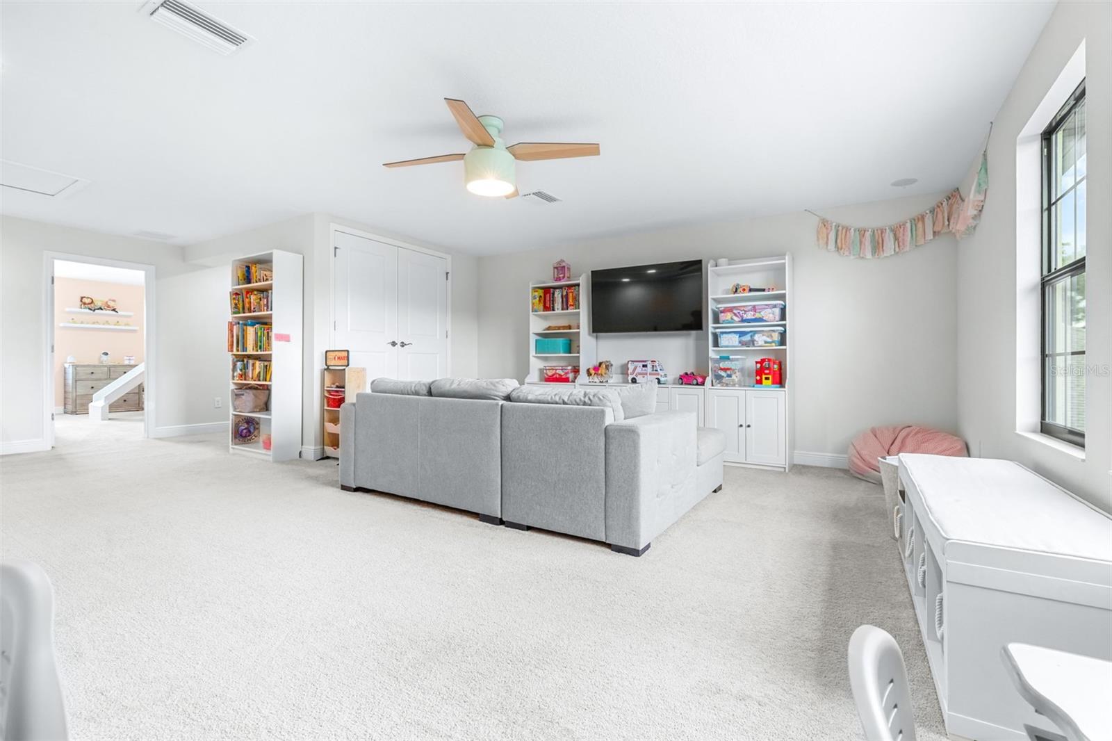 Image 31 of 85 For 21896 Emory Oak Place