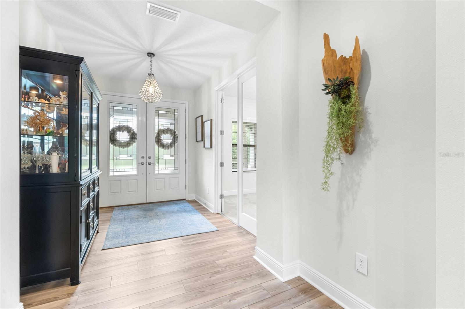 Image 7 of 85 For 21896 Emory Oak Place