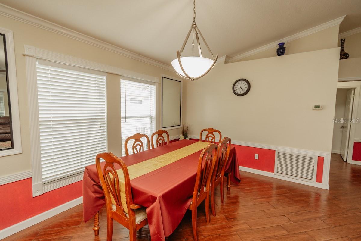 Image 16 of 27 For 3002 14th Avenue W