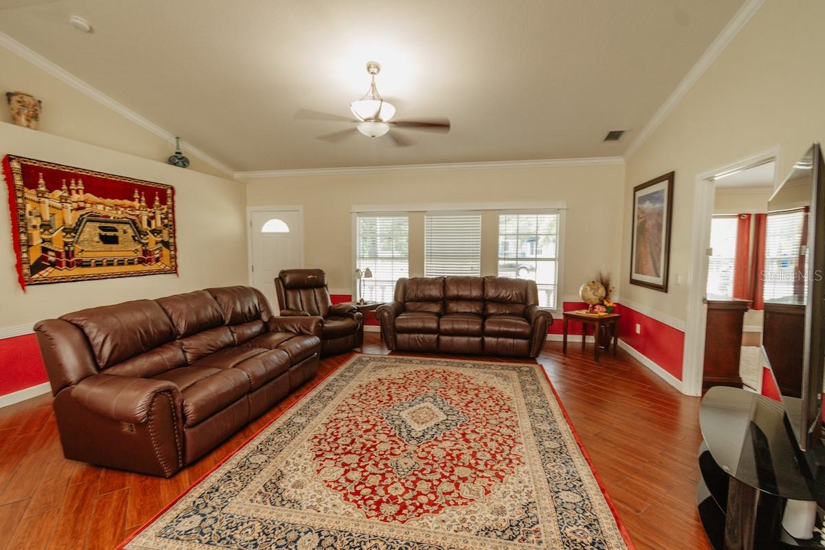 Image 18 of 27 For 3002 14th Avenue W