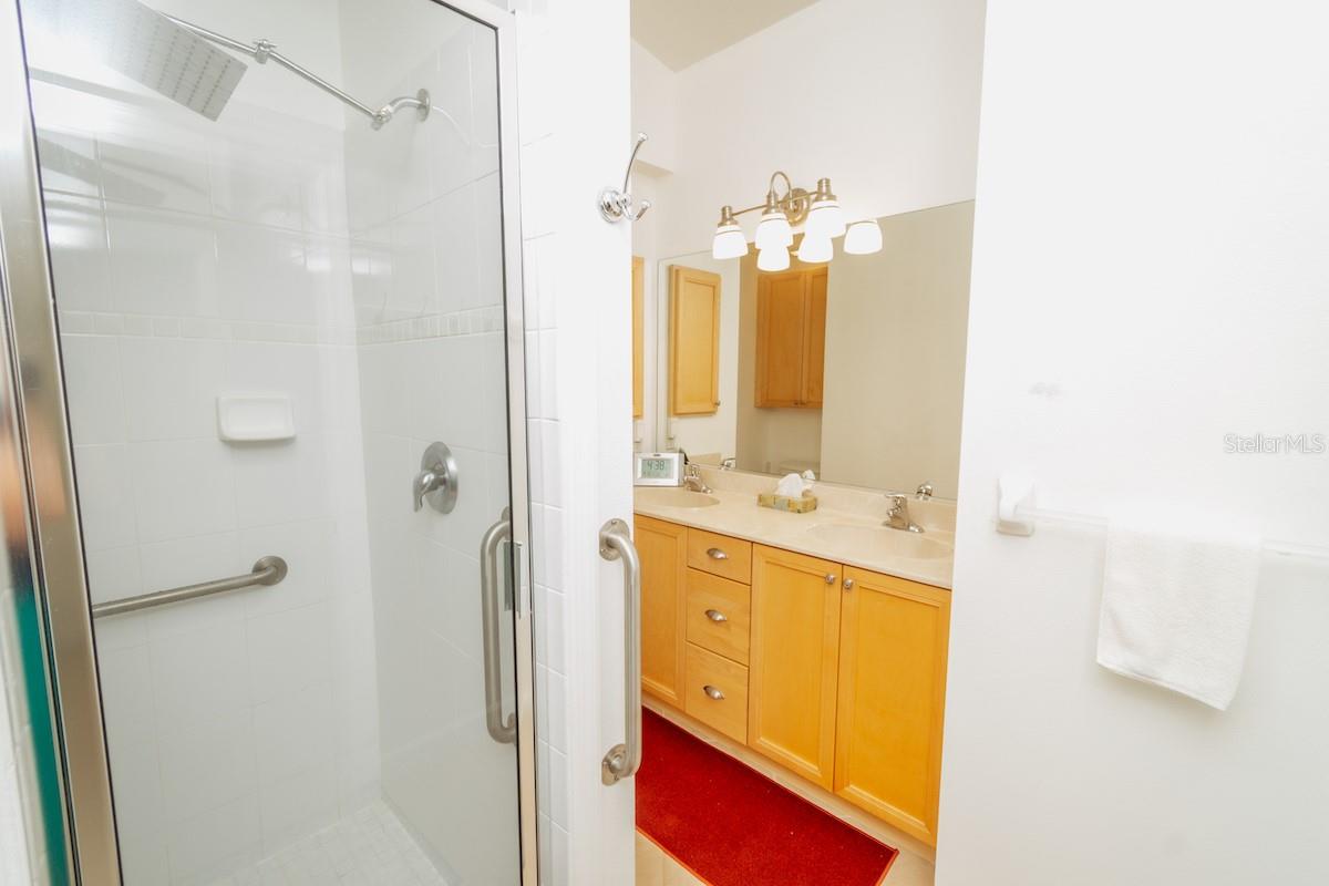 Image 6 of 27 For 3002 14th Avenue W