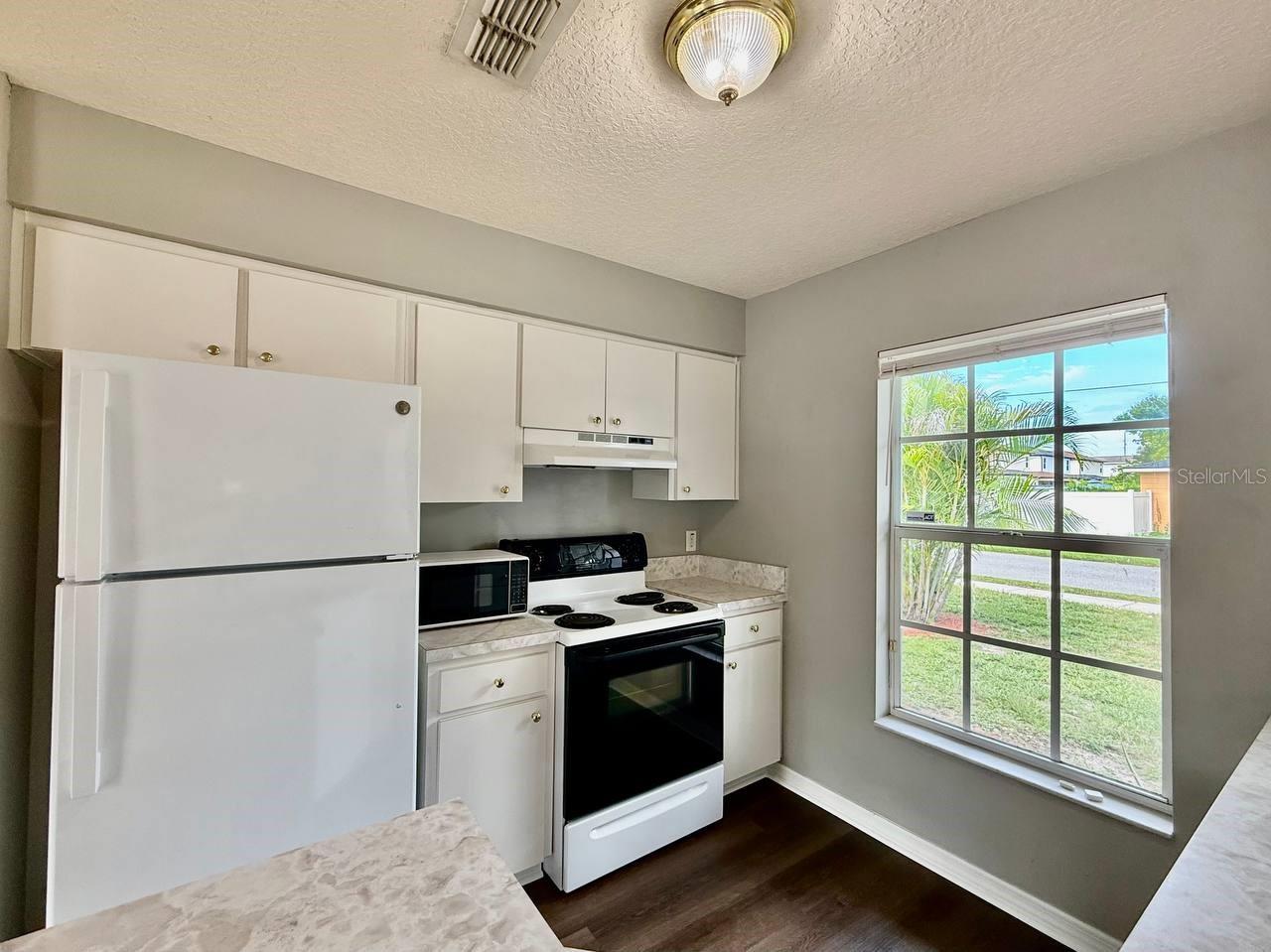 Image 10 of 28 For 4101 Nassau Street