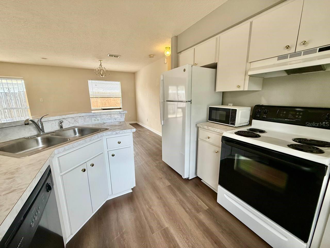 Image 12 of 28 For 4101 Nassau Street